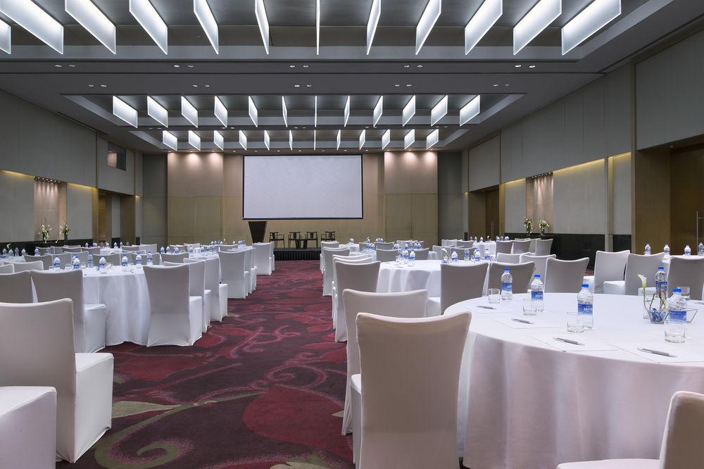The Westin Mumbai Garden City Bagian luar foto The Grand Ballroom