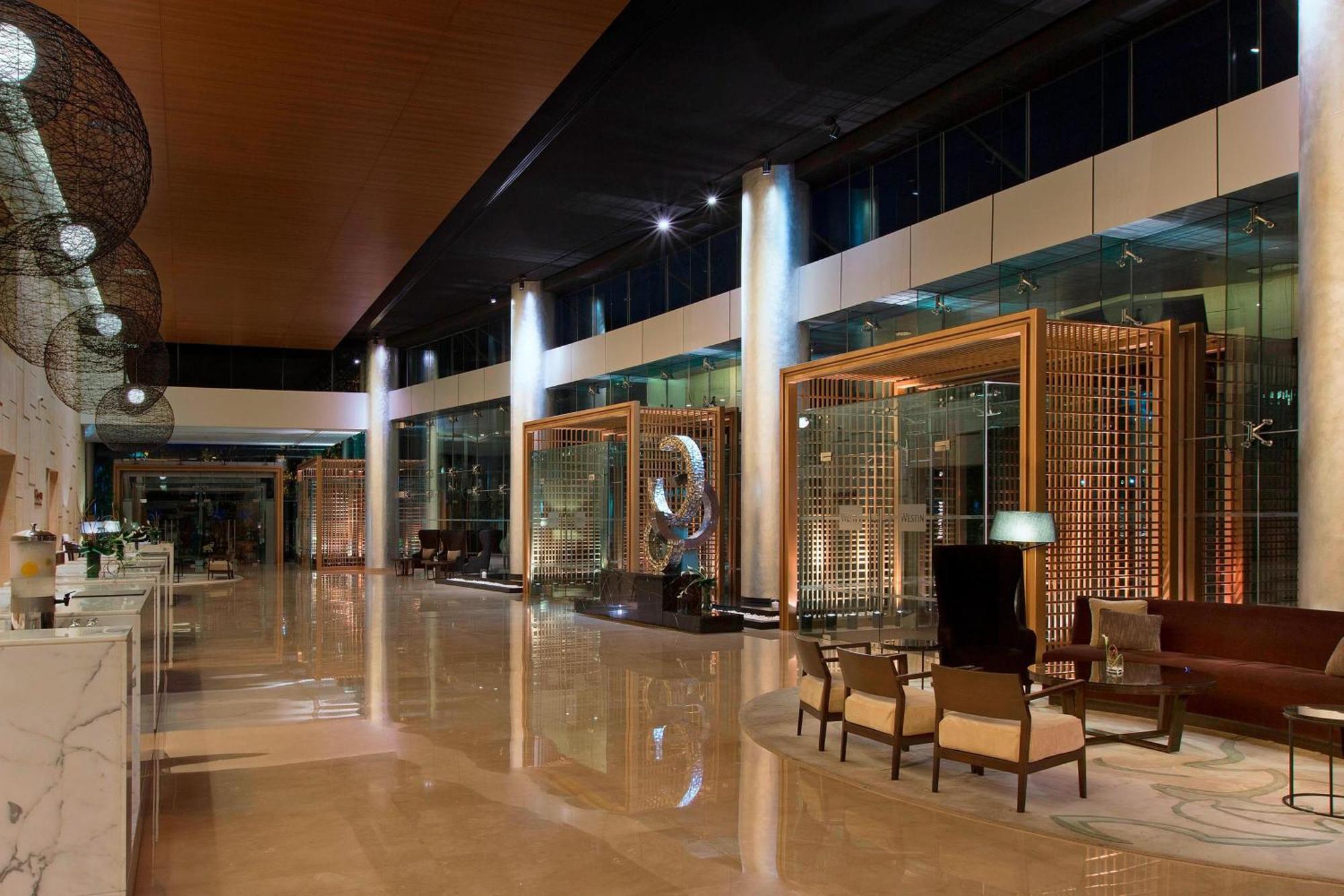 The Westin Mumbai Garden City Bagian luar foto Lobby